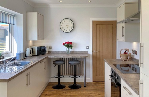 Llanrhidian Higher Cottage | 3 bedroom accommodation in Penclawdd, near Swansea