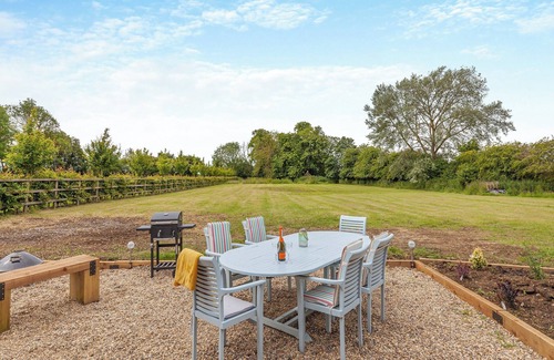 Dunmow Cottage | 3 bedroom accommodation in Thaxted