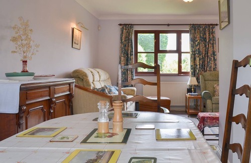 Westbury Cottage | 3 bedroom accommodation in Bratton, near Westbury