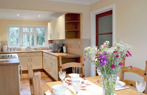 Sturminster Marshall Cottage | 3 bedroom accommodation in Sturminster Marshall, near Wimborne