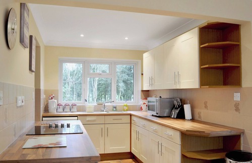 Sturminster Marshall Cottage | 3 bedroom accommodation in Sturminster Marshall, near Wimborne