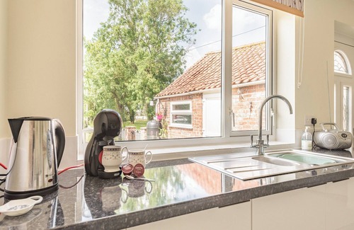 Alford Cottage | 3 bedroom accommodation in Sloothby, near Alford