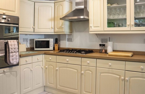 Angle Cottage | 3 bedroom accommodation in Angle