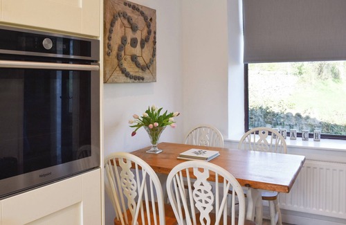 Dinas Cottage | 3 bedroom accommodation in Pontllyfni, near Caernarfon