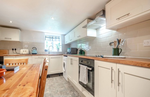 Dursley Cottage | 3 bedroom accommodation in Breadstone, Vale of Berkeley