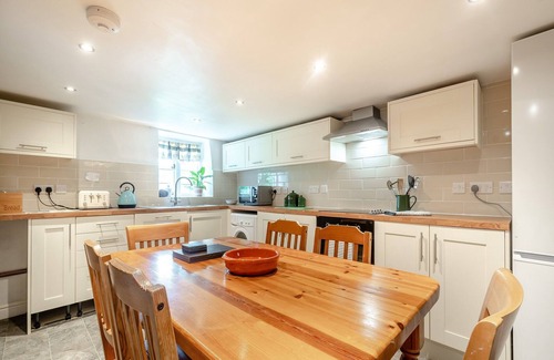 Dursley Cottage | 3 bedroom accommodation in Breadstone, Vale of Berkeley