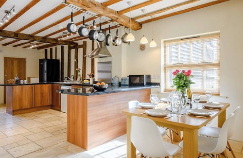 Hethel Cottage | 3 bedroom accommodation in Tacolneston, near Wymondham