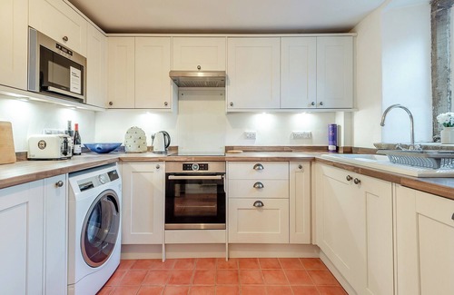 Litton Cottage | 3 bedroom accommodation in Cressbrook, near Bakewell