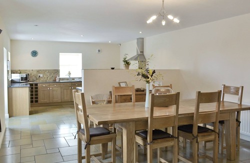 Stanley Cottage | 3 bedroom accommodation in Tantobie, Stanley