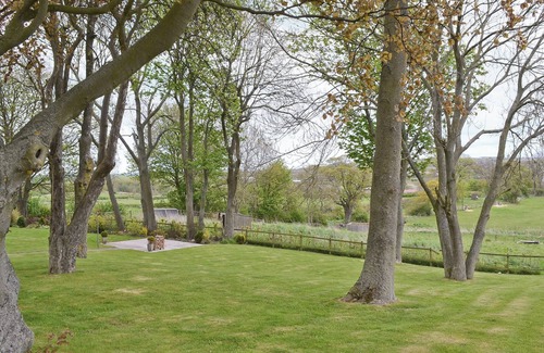 Stanley Cottage | 3 bedroom accommodation in Tantobie, Stanley