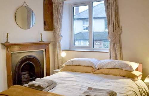 Niton Cottage | 3 bedroom accommodation in Niton, near Ventnor