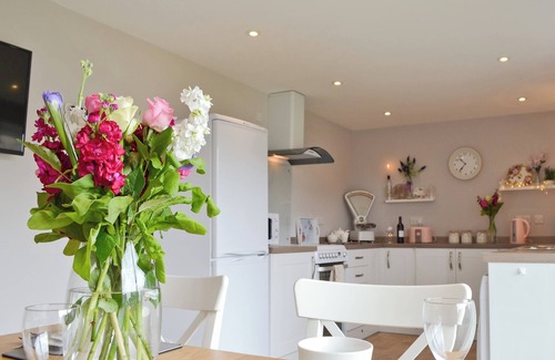 Dinas Cottage | 3 bedroom accommodation in Bethesda Bach, near Caernarfon