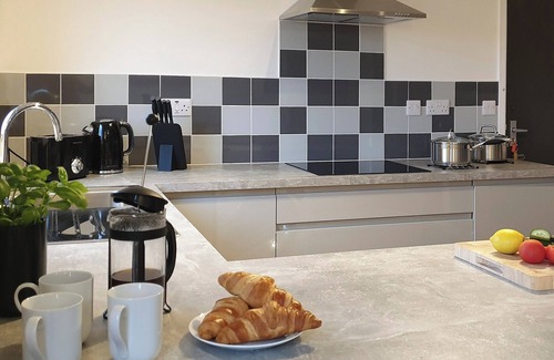 Elgin Cottage | 3 bedroom accommodation in Lhanbryde, near Elgin