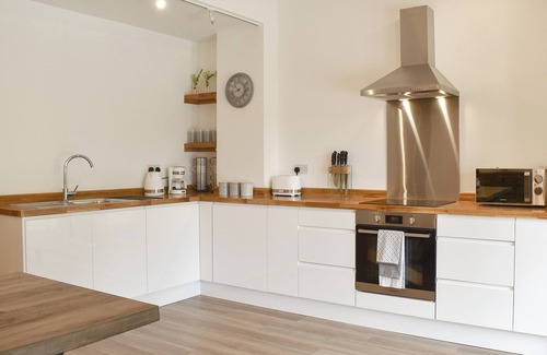 Irby Cottage | 3 bedroom accommodation in Greasby, Wirral