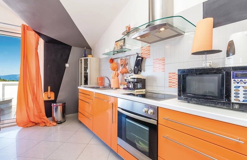 Buzdohanj House | 3 bedroom accommodation in Cavle
