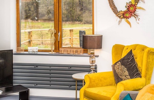 North Sea Cottage | 3 bedroom accommodation in Turton, Bolton