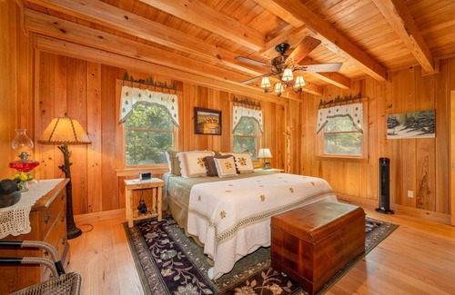 Penrose House | 3 bedroom accommodation in Penrose