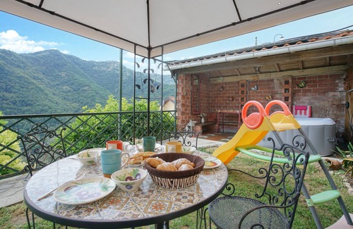Avegno Apartment | 3 bedroom amazing apartment in Avegno