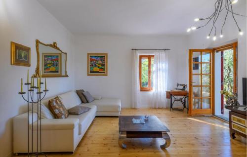 Montelabbate House | 3 Bedroom Amazing Home In Montelabbate