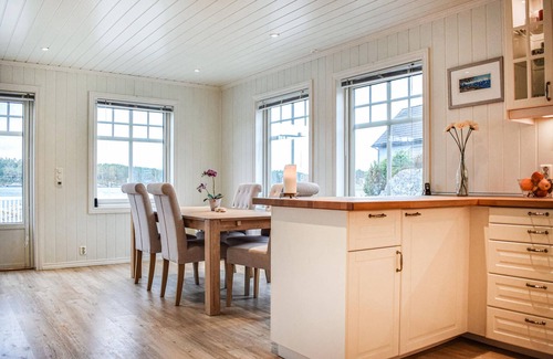 Bomlo House | 3 bedroom amazing home in Mosterhamn