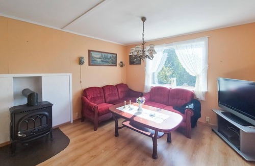Vinnes House | 3 bedroom amazing home in Reksteren