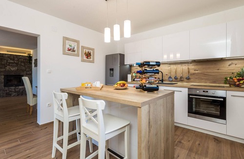 Mucici House | 3 bedroom amazing home in Mucici