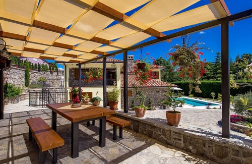 Mucici House | 3 bedroom amazing home in Mucici