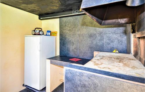 Sorgues House | 3 Bedroom Amazing Home In Sorgues