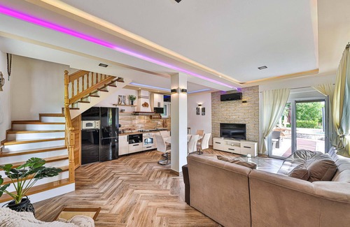Trilj House | 3 bedroom amazing home in Grab