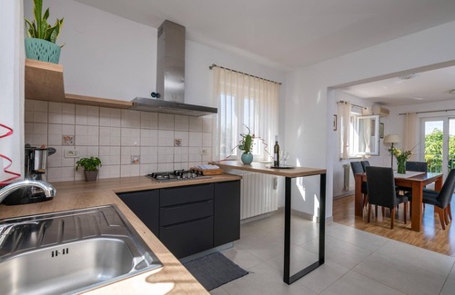 Rogocana House | 3 bedroom amazing home in Breg Ivanovci