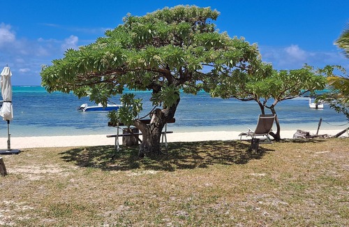 Roches Noires Apartment | 3-bedroom apartment on 1st floor on the beach