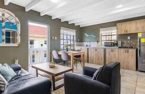Colon Apartment | 3 Bedroom Apartment - J