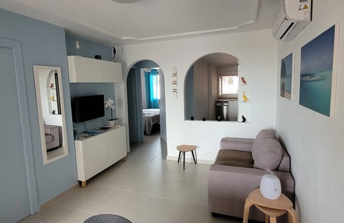Torrevieja Apartment | 3 bedroom apartment feet in the sea and beach