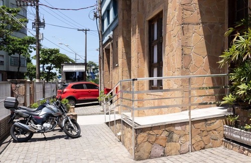 Itarare Apartment | 3 Bedroom Apartment Facing Itararé Beach/SV