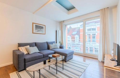 La Madeleine Apartment | 3 bedroom apartment with parking & balconies