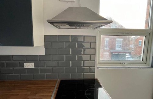 Forest Fields Apartment | 3 Bedroom Apartment Close to City Centre