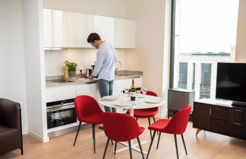 Zuidas Apartment | 3 bedroom apartment in Amsterdam