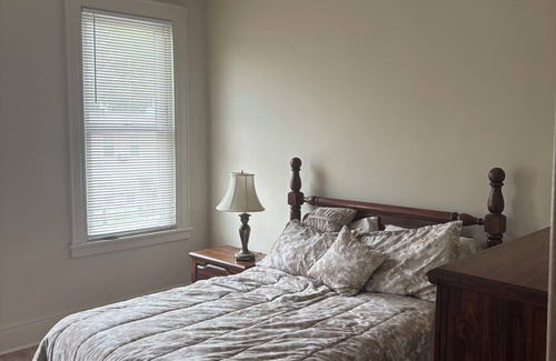 Queens Apartment | 3-bedroom apartment in charming Queens with AC