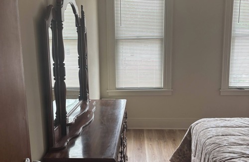 Queens Apartment | 3-bedroom apartment in charming Queens with AC