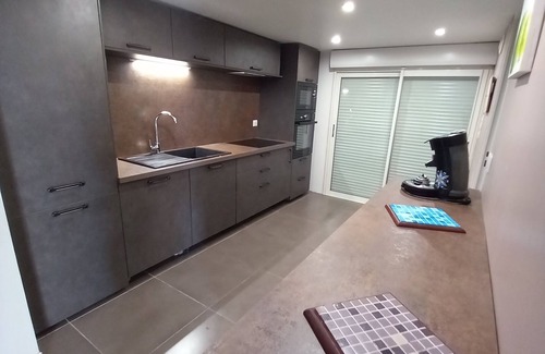 Pouillon Apartment | 3-bedroom apartment in the countryside with swimming pool