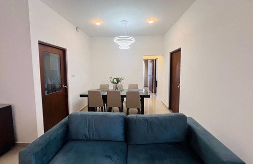Battaramulla Apartment | 3-bedroom apartment in brilliant Colombo with fitness room, AC, WiFi