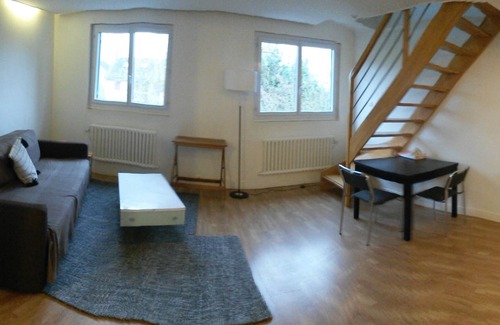 La Queue d'Oiseau Apartment | 3 Bedroom Apartment in Orsay