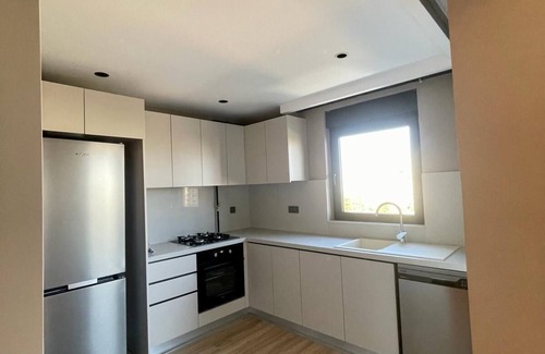 Konyaalti Apartment | 3-bedroom Apartment in enchanting Antalya with AC, WiFi