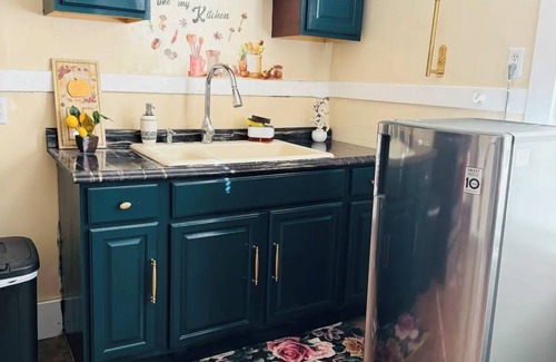 Buffalo Apartment | 3-bedroom apartment in enchanting Buffalo