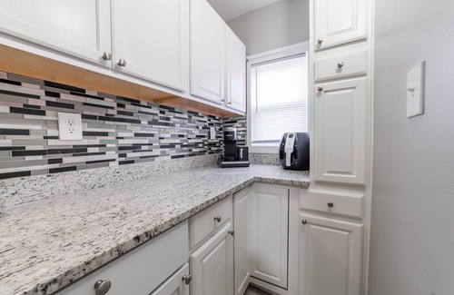 Cranston Apartment | 3 bedroom apartment in Cranston, RI
