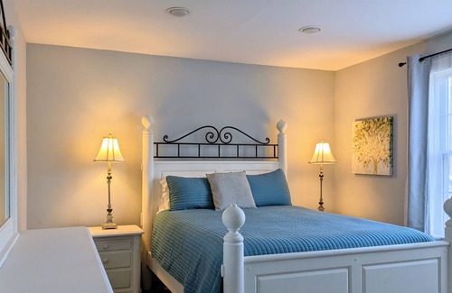 Onekama Apartment | 3-Bedroom apartment located 1 mile away from Portage Lake beach