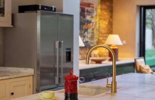 Haverstock Apartment | 3 Bedroom Apartment near Primrose Hill and Hampstead Heath