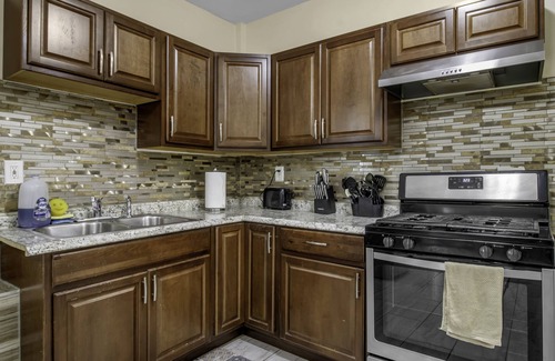 Downtown Buffalo Apartment | 3 Bedroom Apartment near Medical Campus