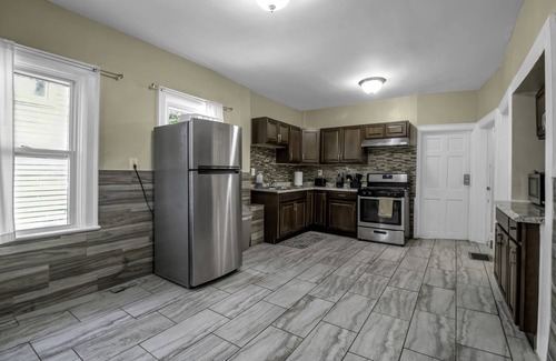 Downtown Buffalo Apartment | 3 Bedroom Apartment near Medical Campus
