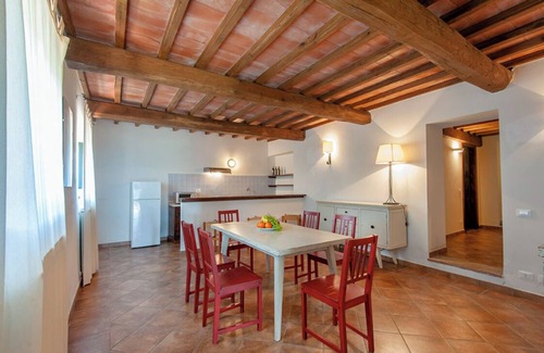 Montemurlo Apartment | 3-Bedroom Apartment Tuscany, Ancient Farm, Nature, Swimming Pool, 6 Guests